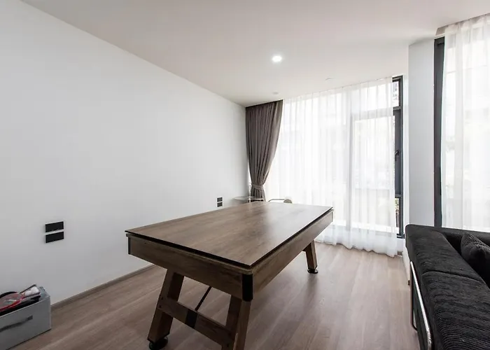 Luxury 4br Game Near Bts Asok Nana *