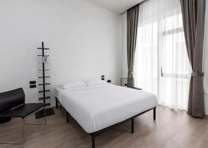 Luxury 4br Game Near Bts Asok Nana 別墅 *