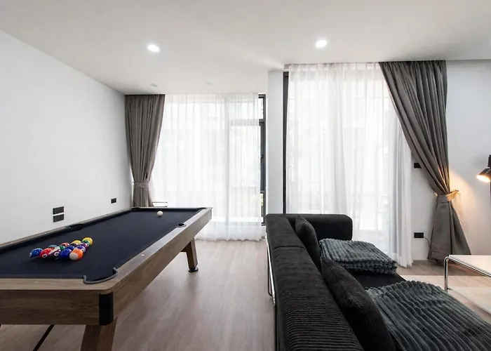 Luxury 4br Game Near Bts Asok Nana * 曼谷