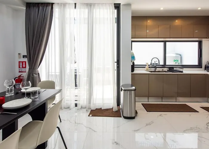 Luxury 4br Game Near Bts Asok Nana 別墅 曼谷