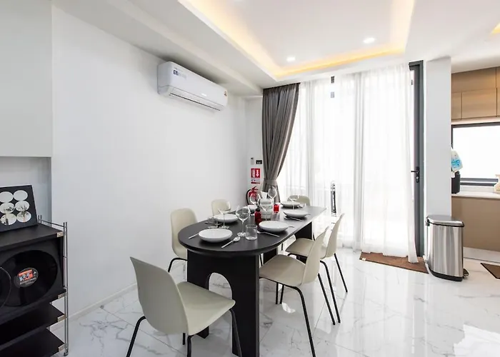 Luxury 4br Game Near Bts Asok Nana *