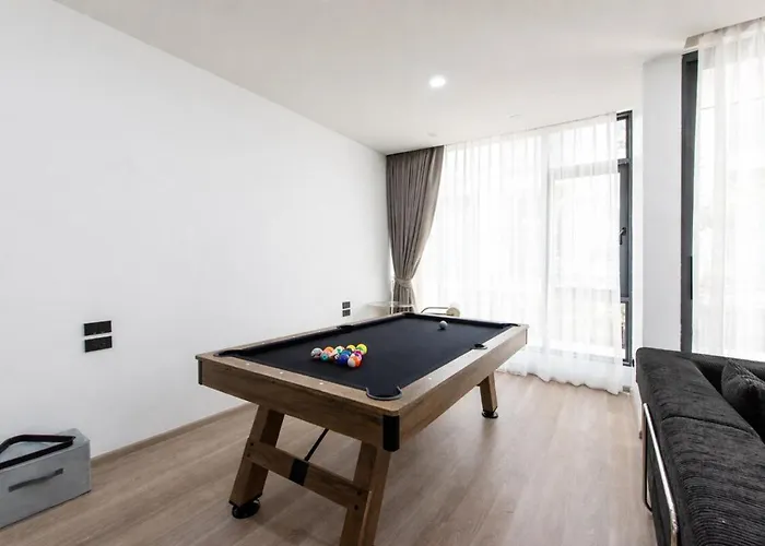 Luxury 4br Game Near Bts Asok Nana * 曼谷