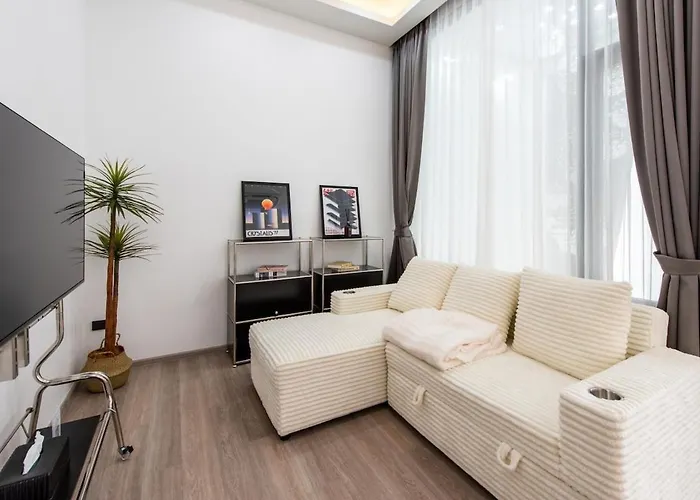 Luxury 4br Game Near Bts Asok Nana * 曼谷