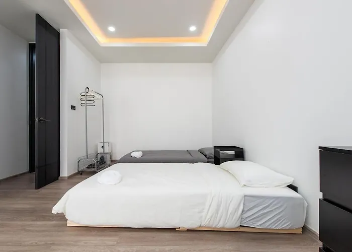 Luxury 4br Game Near Bts Asok Nana * 曼谷