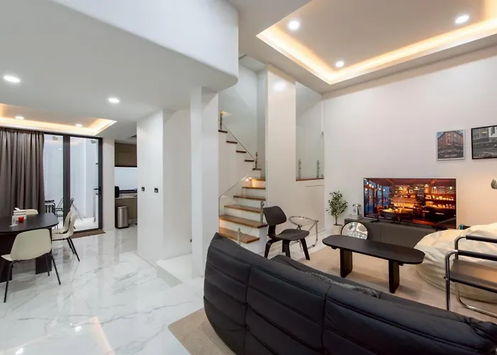 Luxury 4br Game Near Bts Asok Nana *